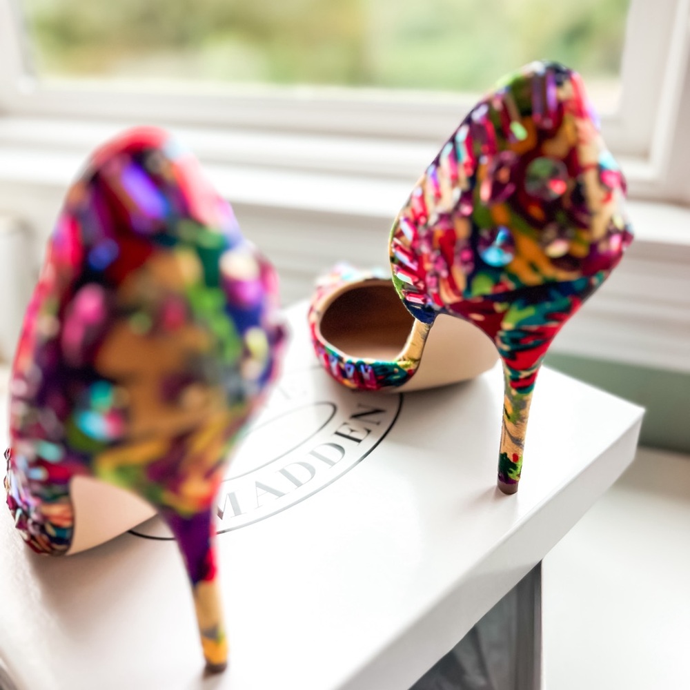 NWT rare Steve Madden Galactic jeweled heels.